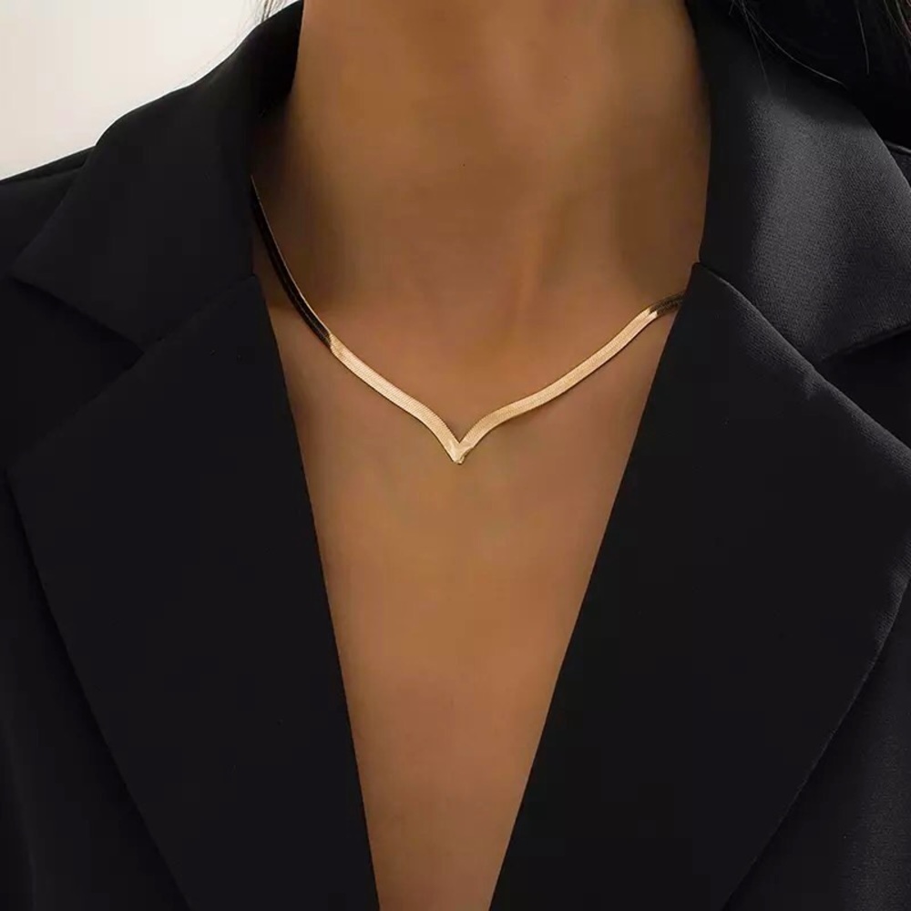 “Weekender" Minimalist Choker Business Casual-Weekend Gold Silver Gift Necklace - Picture 10 of 10